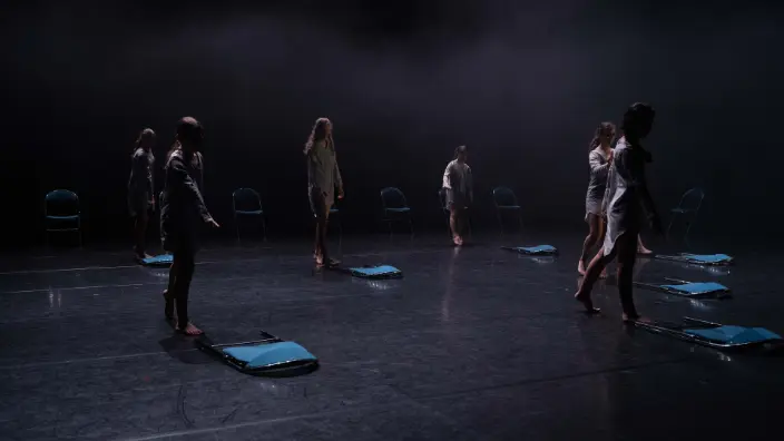 Enfants en cours de danse contemporaine chez Dk'lé Danse
