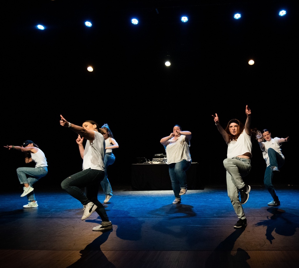 Hip Hop New Style adulte intermédiaire lundi 20h-21h 